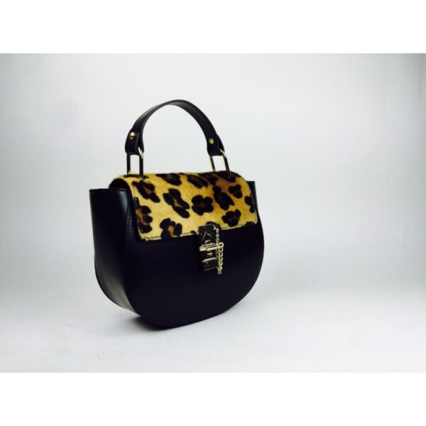 Bolso de piel con solapa animal
