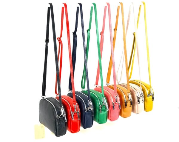 Bandolera de piel con doble cremallera