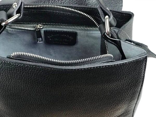 Bolso de piel artesanal con asa extensible