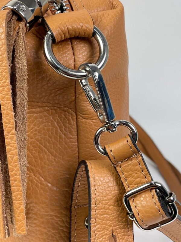 Bolso de piel transformable