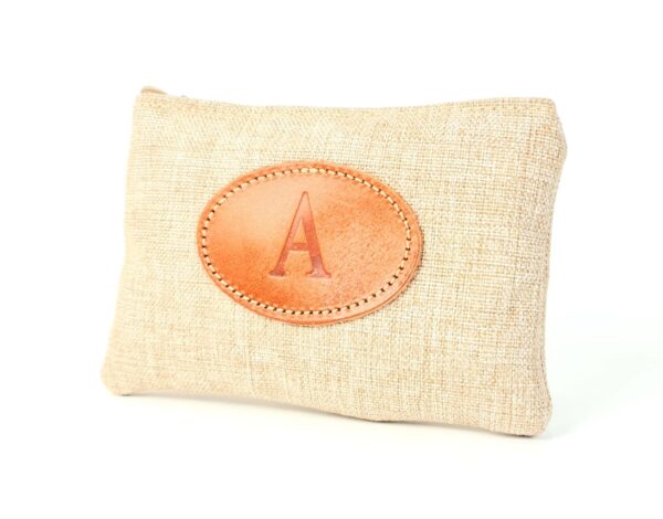 Monedero de lona con letra inicial
