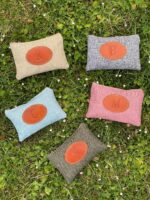 Monedero de lona con letra inicial