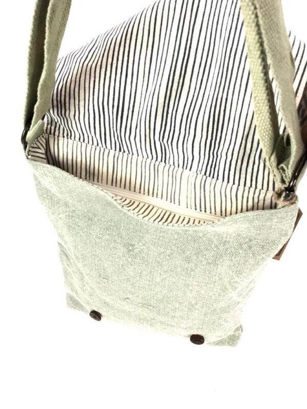 Bandolera de lino con solapa