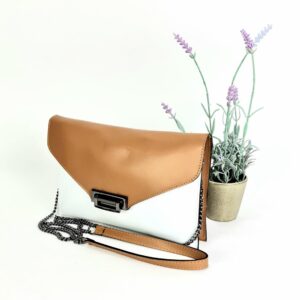 Bandolera piel con cierre de broche