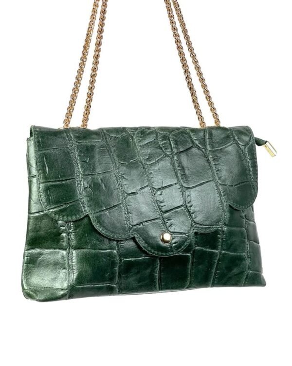 Bandolera de piel y cadena dorada