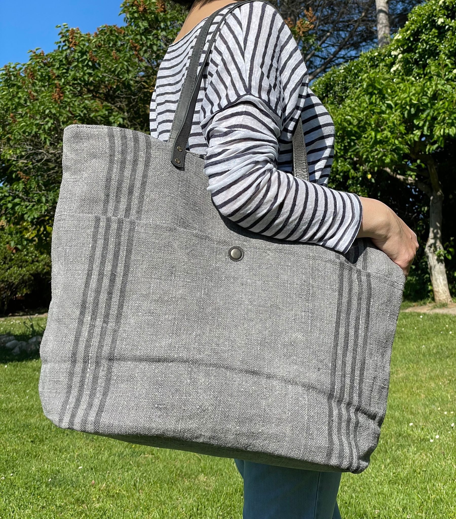 Bolso de hombro de lino