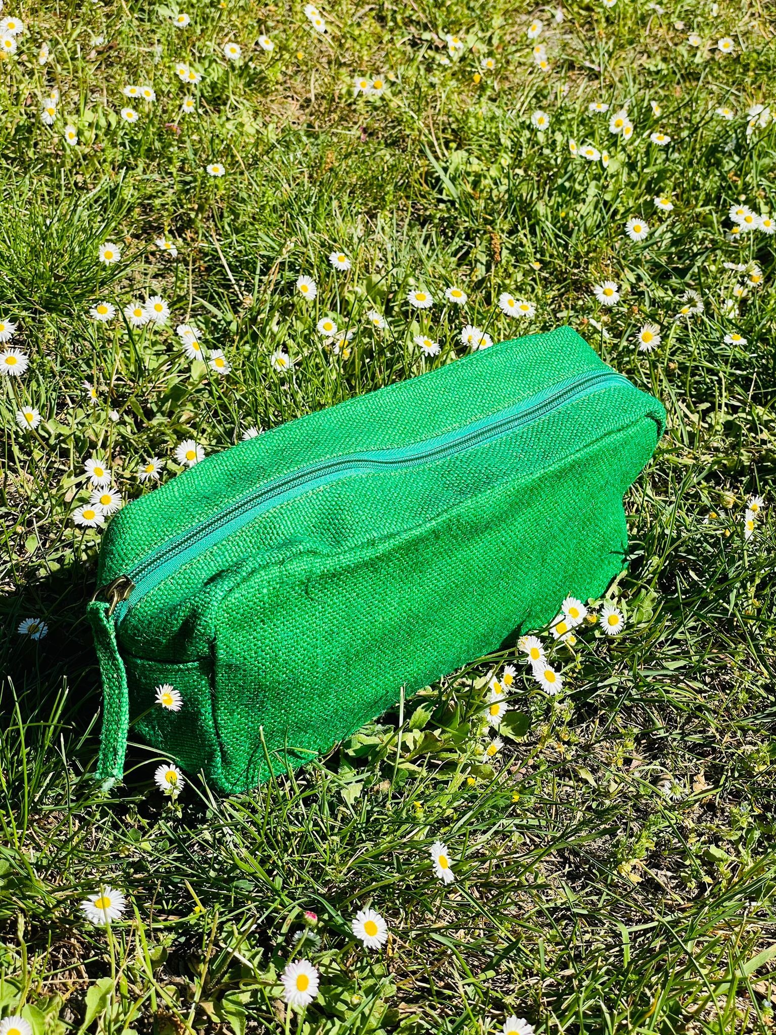 Estuche de yute con cremallera