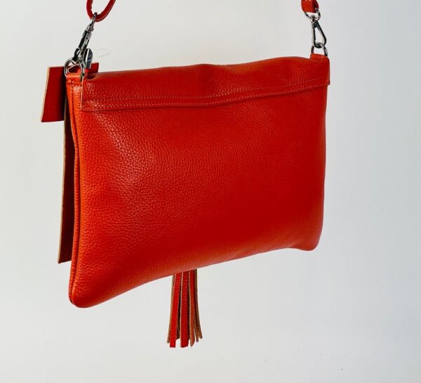 Bolso bandolera de piel con solapa