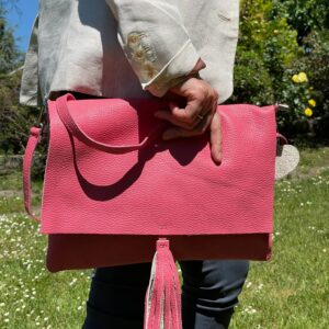 Bolso bandolera de piel con solapa