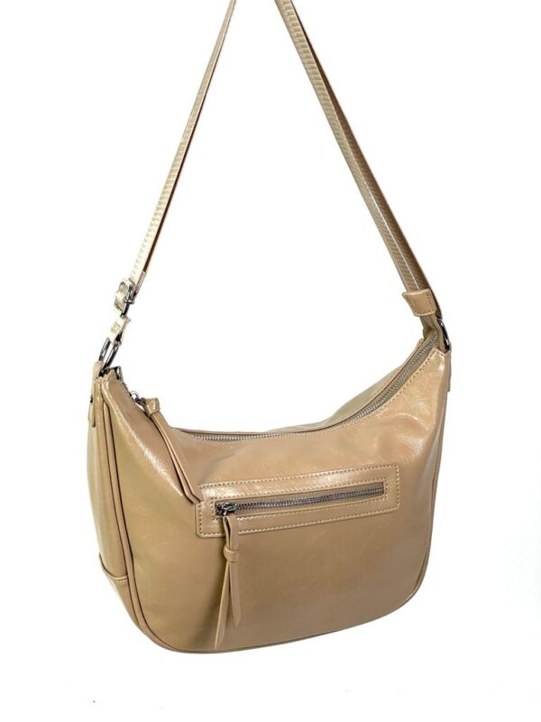 Bandolera hobo de charol