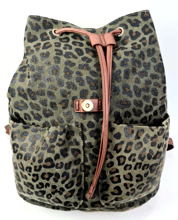Mochila de tela estampado leopardo