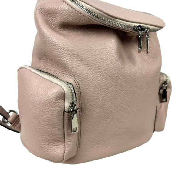 Amplia Mochila de Piel Universitaria con Bolsillos Laterales y Trasero