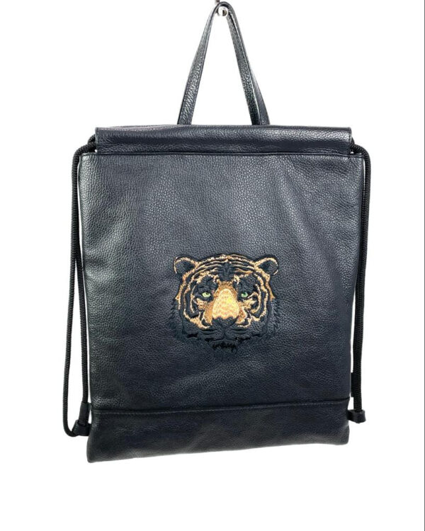 Mochila de piel con bordado tigre