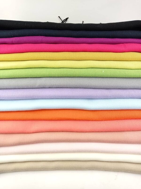 Bufanda lisa 180 cms. con flecos