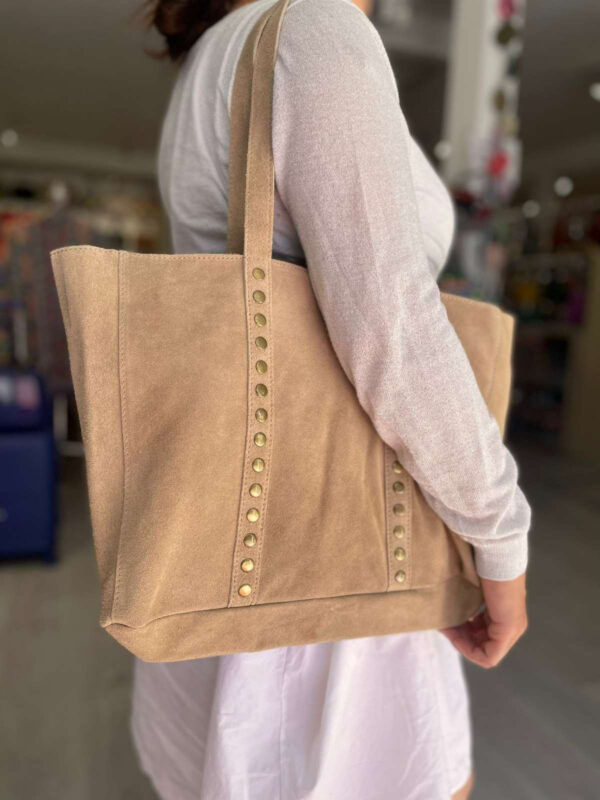 Bolso Shopper de Piel Serraje con Tachuelas y Asas Largas