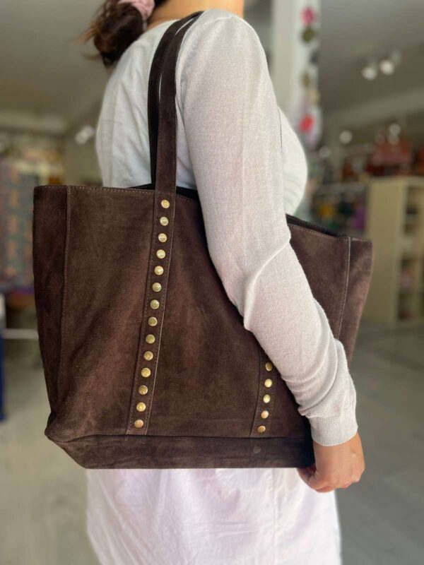 Bolso Shopper de Piel Serraje con Tachuelas y Asas Largas