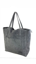 Bolso de piel con bolsillos exteriores