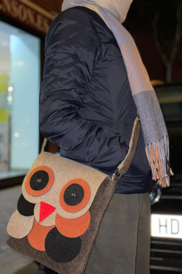 Bolso con diseño búho