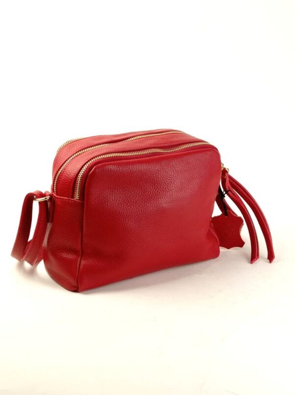 Bandolera de piel con tres bolsillos