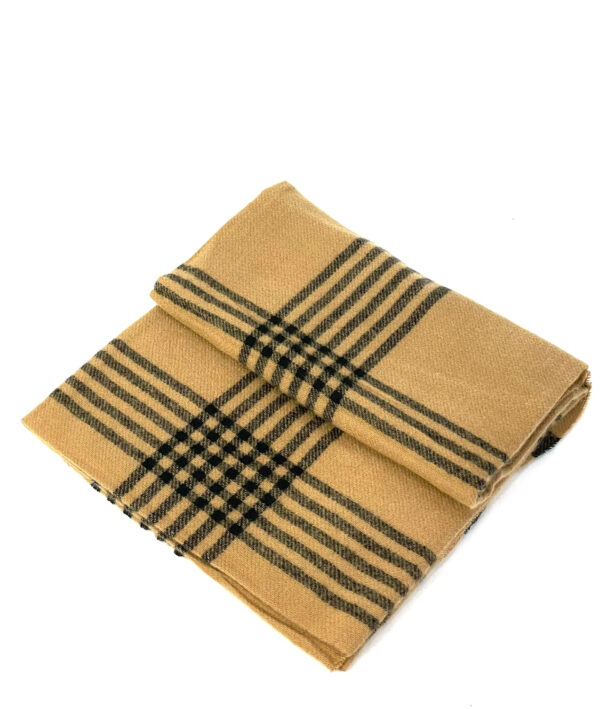 Bufanda con estampado a rayas