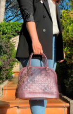 Bolso grande de silicona con asas