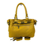 Bolso piel con bolsillo frontal y cierre giro decorativo