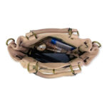 Bolso piel con bolsillo frontal y cierre giro decorativo