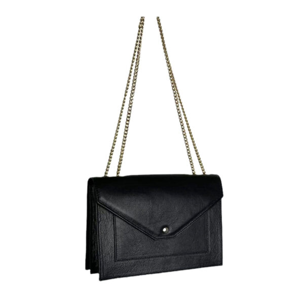 Bolso bandolera de piel con asas de cadena y solapa de botón