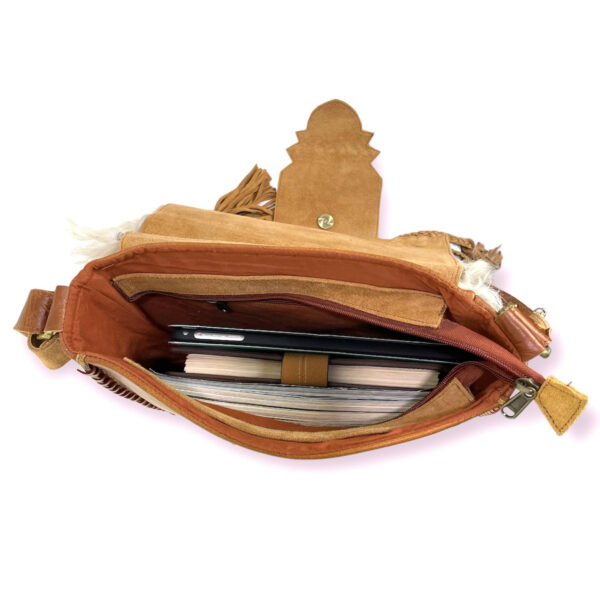 Bolso exclusivo artesanal de Piel con borrego y solapa magnética