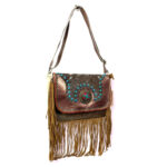 Bolso bandolera artesanal Piel con chapa, tachuelas y flecos