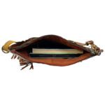 Bolso artesanal y exclusivo de Piel con flecos y tira bandolera