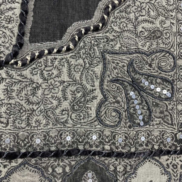 Bufanda de lana con bordado y lentejuelas de estilo étnico indio