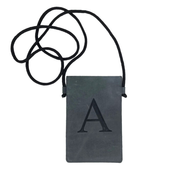 Portamóvil de Piel con Letra Inicial para mujer