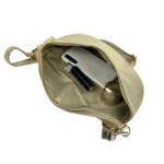 Amplia Riñonera Metalizada de Piel Italiana para Mujer con Efecto Brillante