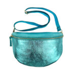 Amplia Riñonera Metalizada de Piel Italiana para Mujer con Efecto Brillante