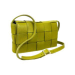 Bolso Bandolera de Piel con Diseño Cuadrados y Solapa Magnética de Mujer