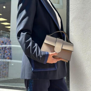 Bolso de Mano Compacto para Mujer de Piel Italiana con Compartimento Trasero