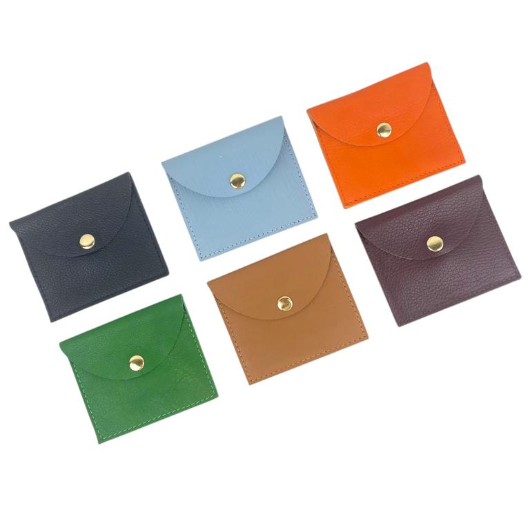 Monedero Compacto de Piel Italiana para Mujer con Cierre de Botón