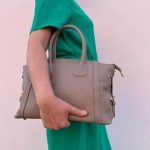 Bolso de Piel Italiana Modelo Pequeño para Mujer con Bolsillos Interiores