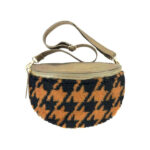 Riñonera Mujer con efecto peluche y Parte Trasera de Piel metalizado