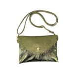 Bolsito de Piel para Mujer con Efecto Brillante, Solapa de Botón y Tira Bandolera