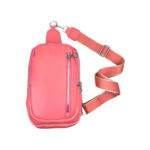 Amplia Riñonera Sintética de Mujer con Asa de Mano y Bolsillos Exteriores