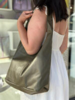 Bolso de Hombro en Piel Italiana con Gran Capacidad y Monedero Extra Mujer