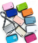 Bolsito Bandolera Sintético y Compacto con 2 Cremalleras y Diseño de Maleta