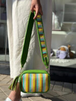 Bolso Bandolera Sintética Multicolor de Mujer con Pompón Decorativo