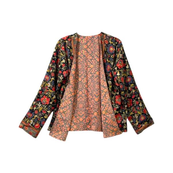 Kimono Reversible Corto de Seda para Mujer con Diseño Exclusivo y Talla Única - Imagen 9