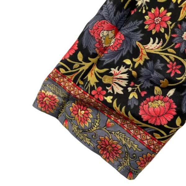 Kimono Reversible Corto de Seda para Mujer con Diseño Exclusivo y Talla Única - Imagen 10