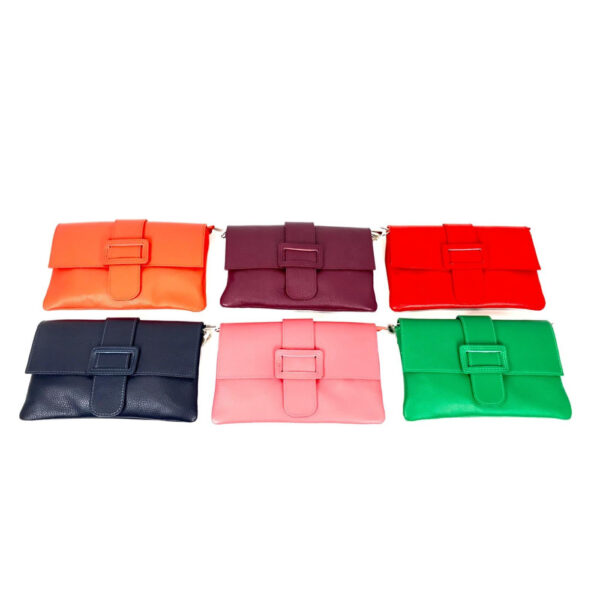 Bolso Bandolera en Piel Italiana para Mujer con Hebilla Decorativa, Solapa y Cremallera - Imagen 7