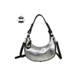 Bolso de Piel con Diseño Medialuna, Efecto Brillante y Cremallera con Seguro - Imagen 4