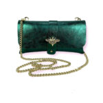 Bolso de Piel Metalizado tipo Sobre con Broche de Abeja para Mujer - Imagen 25